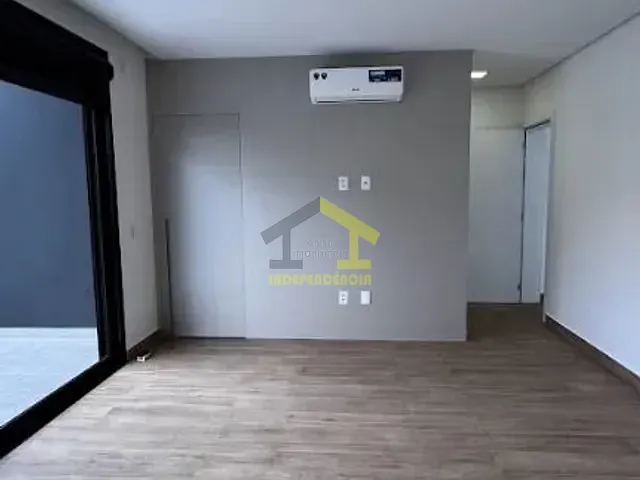 Casa com 509m² 4 quartos e 1 banheiro, à venda, no bairro Centro em Itatiba