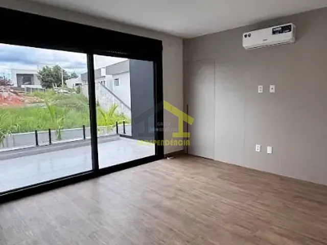 Casa com 509m² 4 quartos e 1 banheiro, à venda, no bairro Centro em Itatiba