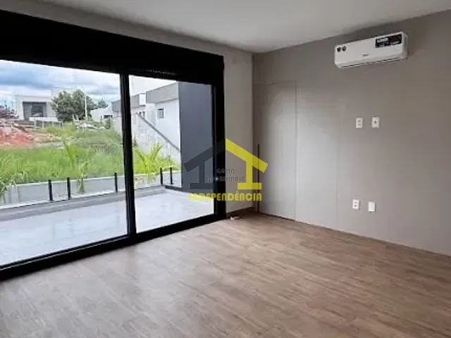 Casa com 509m² 4 quartos e 1 banheiro, à venda, no bairro Centro em Itatiba