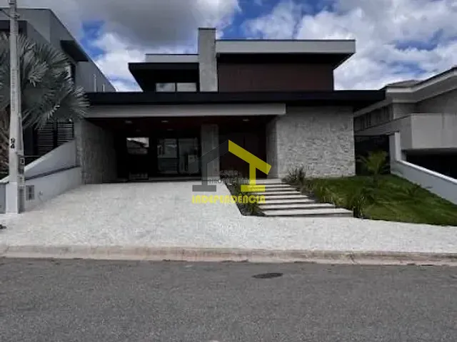 Casa com 509m² 4 quartos e 1 banheiro, à venda, no bairro Centro em Itatiba