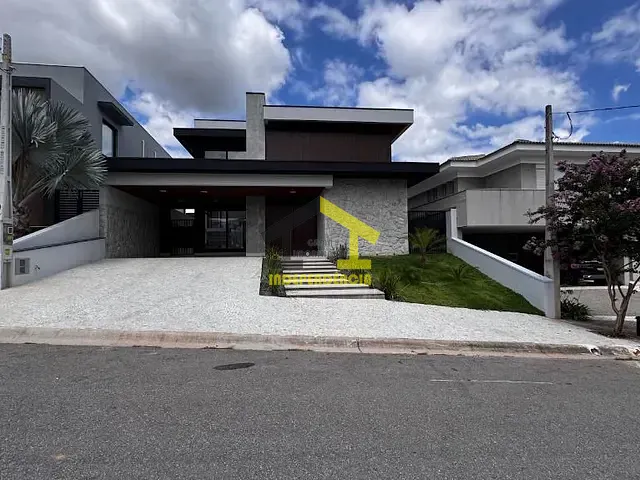 Casa com 509m² 4 quartos e 1 banheiro, à venda, no bairro Centro em Itatiba