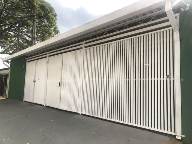 Foto do Casa - Casa com 3 dormitórios à venda, 270 m² por R$ 890.000,00 - Vila Ester - São José dos Campos/SP | INDEPENDENCE NEGOCIOS IMOBILIARIOS LTDA