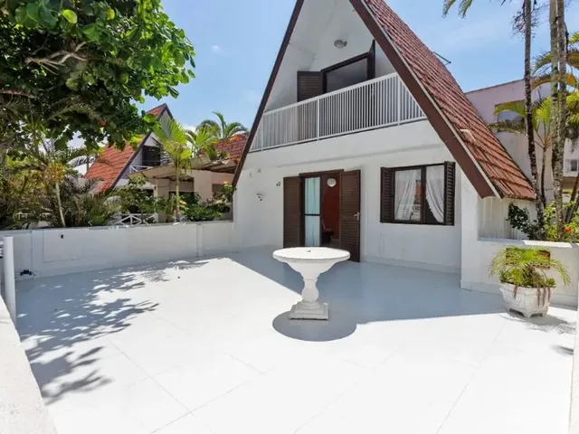 Casa com 128m² 4 quartos e 2 banheiros, à venda, no bairro Balneário Costa Azul em Matinhos