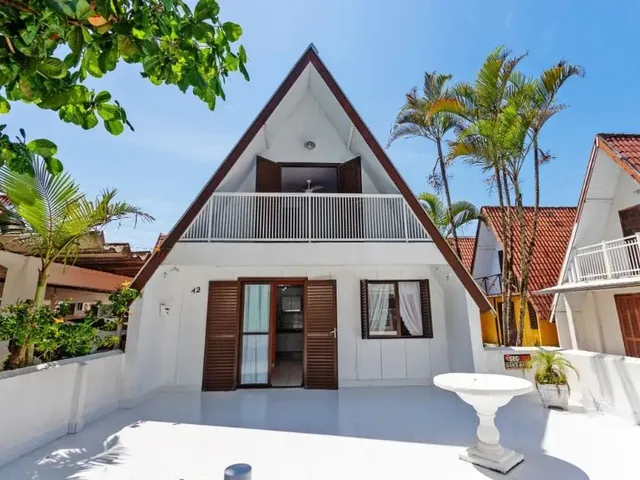 Casa com 128m² 4 quartos e 2 banheiros, à venda, no bairro Balneário Costa Azul em Matinhos