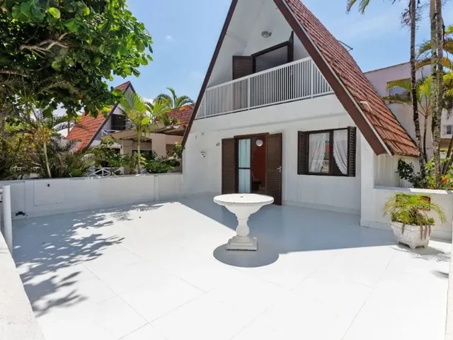 Casa com 128m² 4 quartos e 2 banheiros, à venda, no bairro Balneário Costa Azul em Matinhos
