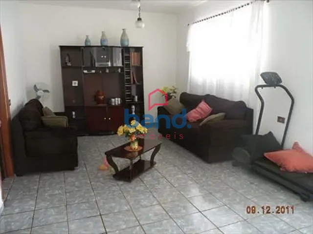 Casa com 600m² 3 quartos e 1 banheiro, à venda, no bairro Bambu em Porto Feliz