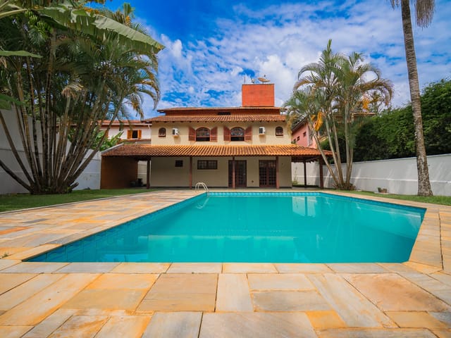 Casa 5 quartos e 9 banheiros, à venda ou para alugar, no bairro Recanto Impla em Carapicuíba