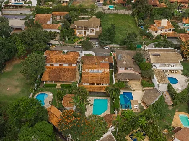 Casa 5 quartos e 9 banheiros, à venda, no bairro Recanto Impla em Carapicuíba