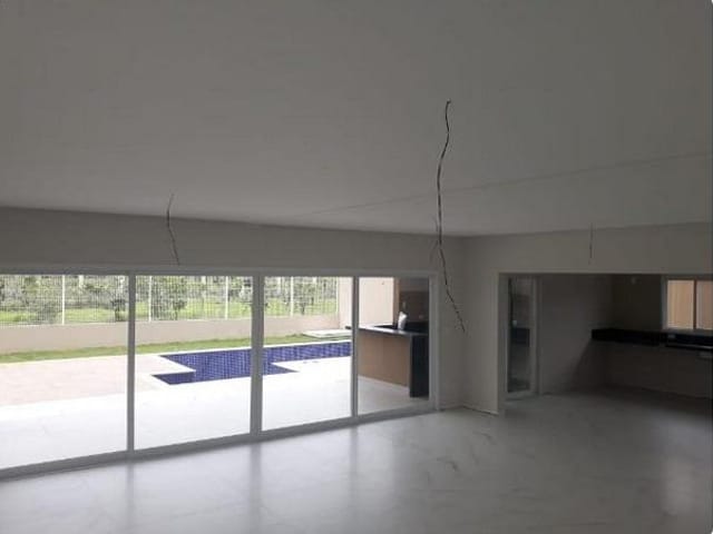 Casa com 450m² 4 quartos e 3 banheiros, para alugar, no bairro Jardim do Golfe em São José dos Campos