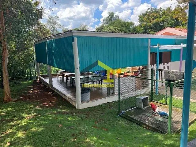 Casa com 1000m² 4 quartos e 2 banheiros, à venda, no bairro Condomínio Ville de France em Itatiba