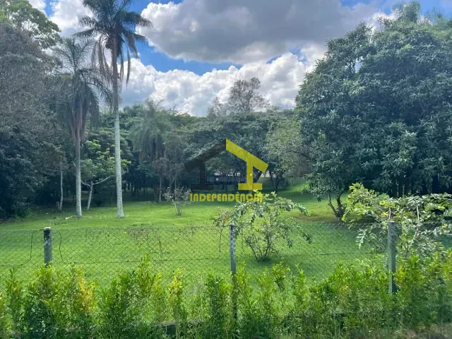 Casa com 1000m² 4 quartos e 2 banheiros, à venda, no bairro Condomínio Ville de France em Itatiba