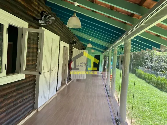 Casa com 1000m² 4 quartos e 2 banheiros, à venda, no bairro Condomínio Ville de France em Itatiba