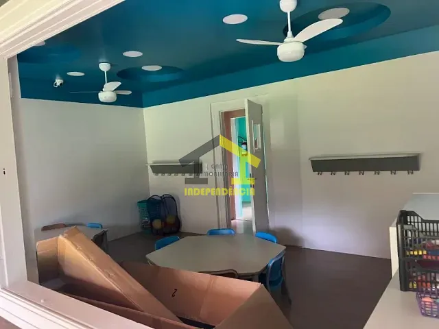 Casa com 1000m² 4 quartos e 2 banheiros, à venda, no bairro Condomínio Ville de France em Itatiba