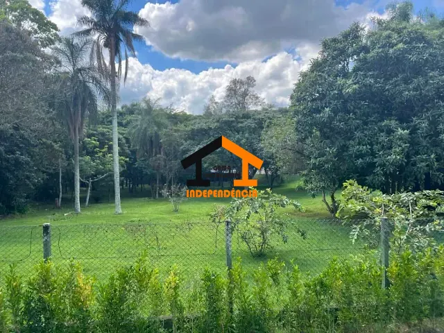 Casa com 1000m² 4 quartos e 2 banheiros, à venda, no bairro Condomínio Ville de France em Itatiba