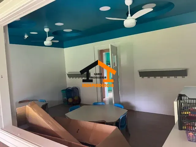 Casa com 1000m² 4 quartos e 2 banheiros, à venda, no bairro Condomínio Ville de France em Itatiba
