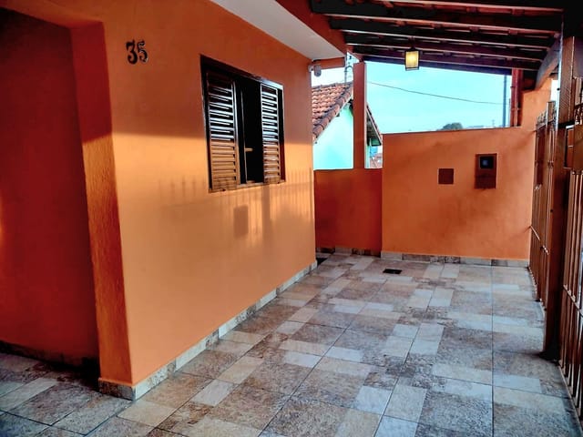 Casa com 203m² 2 quartos e 1 banheiro, à venda, no bairro Vila Edna em Bragança Paulista