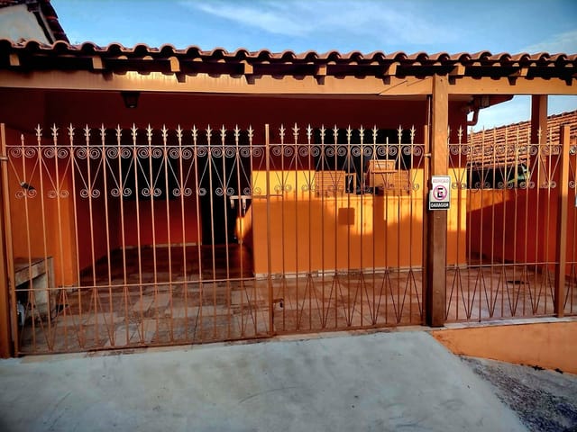 Casa com 203m² 2 quartos e 1 banheiro, à venda, no bairro Vila Edna em Bragança Paulista