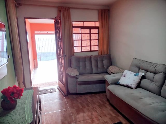 Casa com 203m² 2 quartos e 1 banheiro, à venda, no bairro Vila Edna em Bragança Paulista