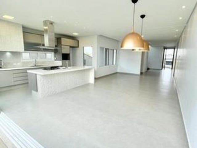 Casa com 500m² 6 quartos e 7 banheiros, à venda ou para alugar, no bairro Urbanova em São José dos Campos