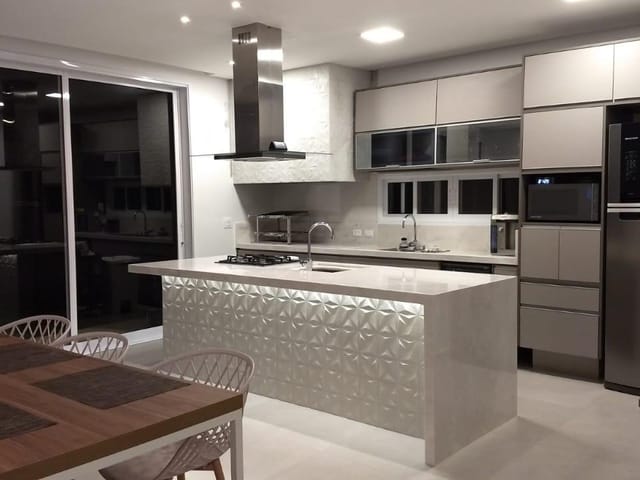 Casa com 500m² 6 quartos e 7 banheiros, à venda ou para alugar, no bairro Urbanova em São José dos Campos