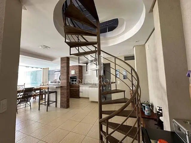 Casa com 420m² 4 quartos e 1 banheiro, à venda, no bairro Parque das Laranjeiras em Goiânia