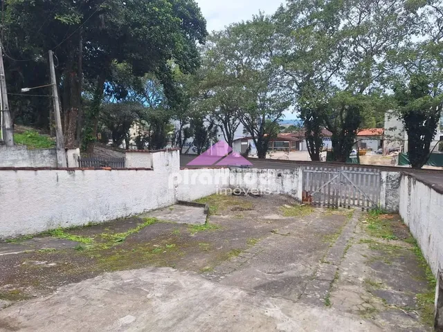 Casa com 225m² 3 quartos e 3 banheiros, à venda, no bairro Maranduba em Ubatuba