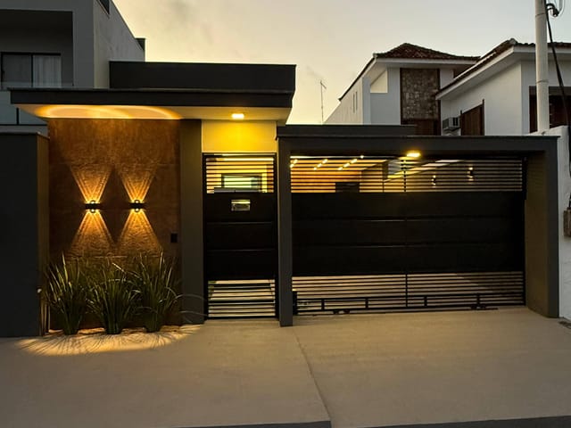Casa com 220m² 3 quartos e 2 banheiros, à venda, no bairro flamboyant em Campos dos Goytacazes