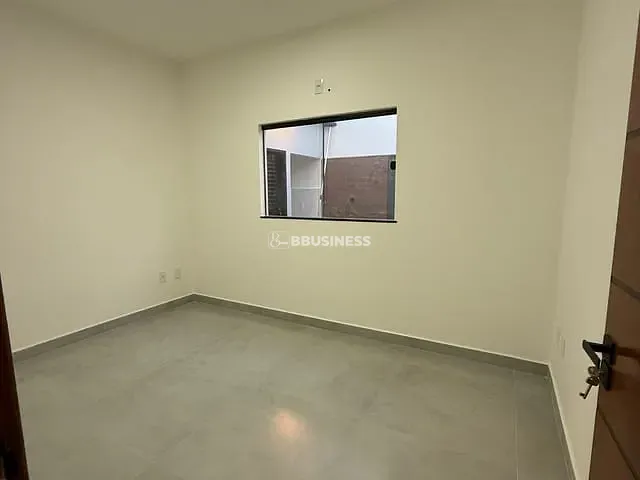 Casa com 220m² 3 quartos e 2 banheiros, à venda, no bairro flamboyant em Campos dos Goytacazes