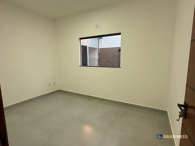 Casa com 220m² 3 quartos e 2 banheiros, à venda, no bairro flamboyant em Campos dos Goytacazes