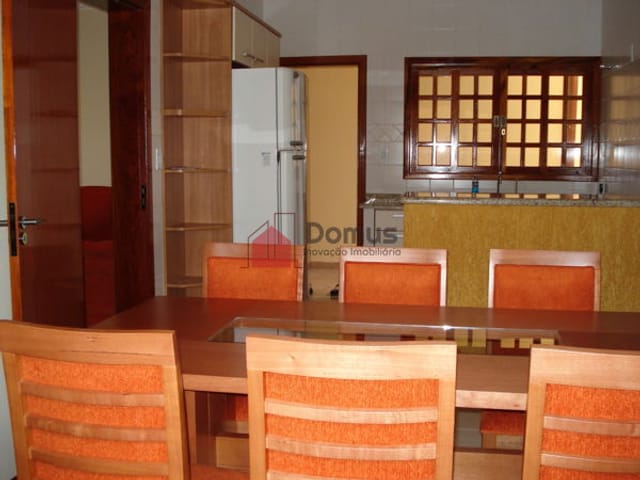 Casa com 300m², à venda, no bairro São Benedito em Pindamonhangaba