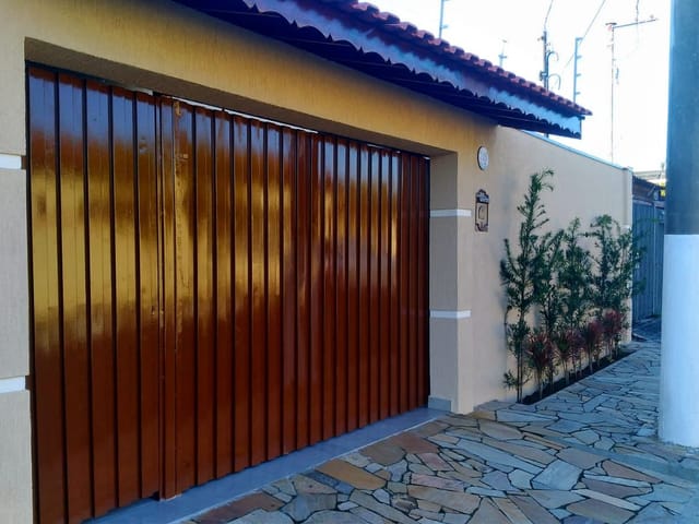 Casa com 300m², à venda, no bairro São Benedito em Pindamonhangaba