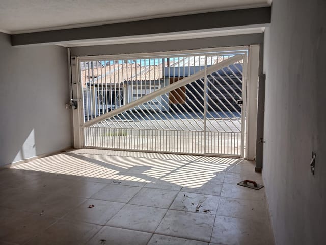 Casa 3 quartos e 2 banheiros, à venda, no bairro Cidade Planejada II em Bragança Paulista