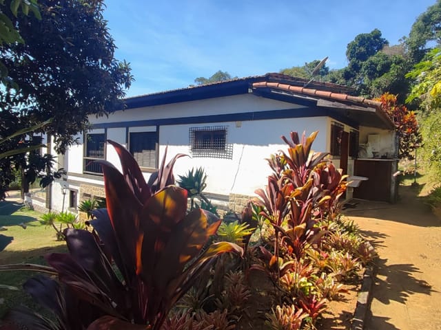 Casa com 5764m², para alugar, no bairro Nogueira em Petrópolis
