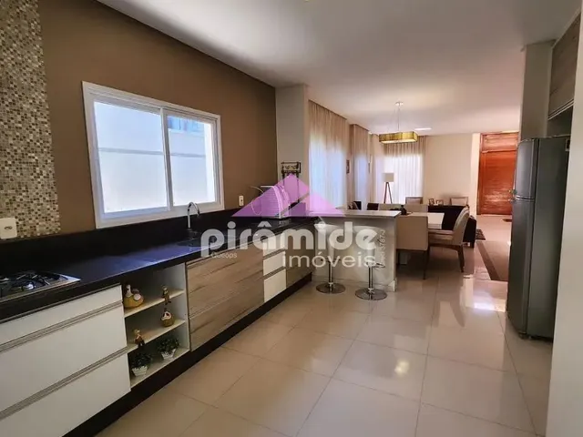 Casa com 391m² 3 quartos e 1 banheiro, à venda, no bairro Jardim Caçapava em Caçapava