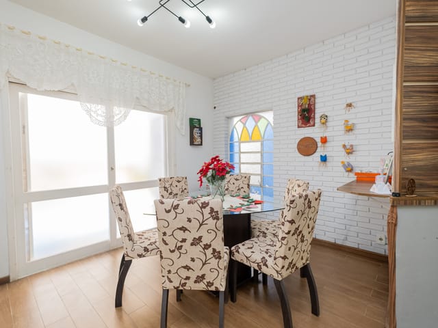 Casa com 240m² 4 quartos e 4 banheiros, à venda, no bairro Centro em Pelotas