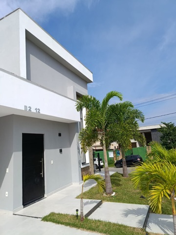 Casa 4 quartos e 4 banheiros, à venda ou para alugar, no bairro Alphaville  em Rio das Ostras 