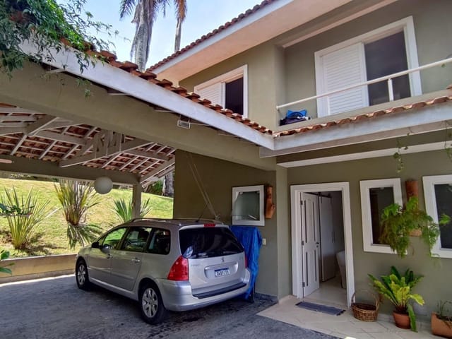 Casa com 528m² 4 quartos e 3 banheiros, à venda, no bairro Chácara das Paineiras em Carapicuíba