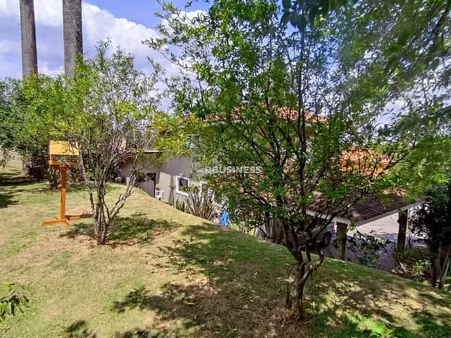 Casa com 528m² 4 quartos e 3 banheiros, à venda, no bairro Chácara das Paineiras em Carapicuíba
