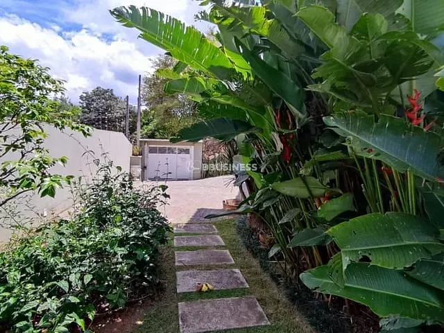 Casa com 528m² 4 quartos e 3 banheiros, à venda, no bairro Chácara das Paineiras em Carapicuíba