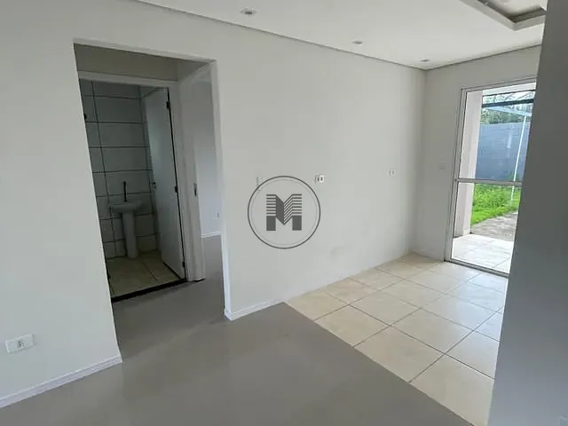 Casa 2 quartos e 1 banheiro, à venda, no bairro Loteamento Industrial Água Preta em Pindamonhangaba
