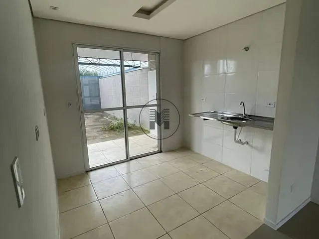 Casa 2 quartos e 1 banheiro, à venda, no bairro Loteamento Industrial Água Preta em Pindamonhangaba