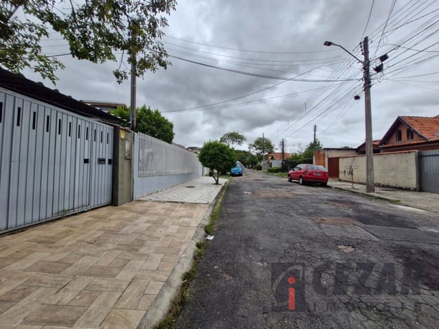 Casa com 360m² 3 quartos e 2 banheiros, à venda, no bairro Bairro Alto em Curitiba