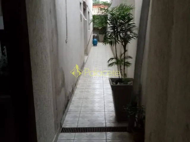 Casa com 125m² 3 quartos e 2 banheiros, à venda, no bairro Conjunto Residencial Araretama em Pindamonhangaba