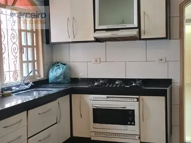 Casa 2 quartos e 3 banheiros, para alugar, no bairro Vila Nhocune em São Paulo