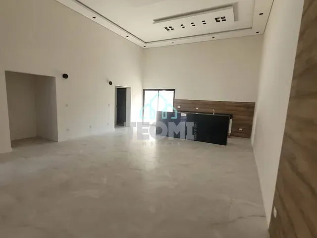 Casa 3 quartos e 2 banheiros, à venda, no bairro Parque São Luís em Taubaté