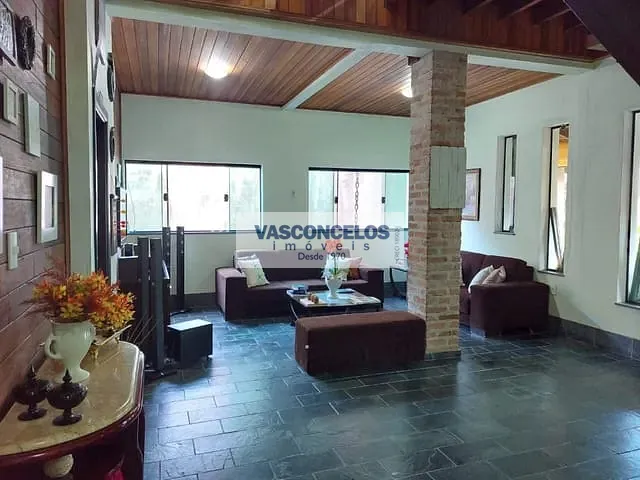 Casa com 360m² 3 quartos e 3 banheiros, à venda, no bairro Martim de Sá em Caraguatatuba