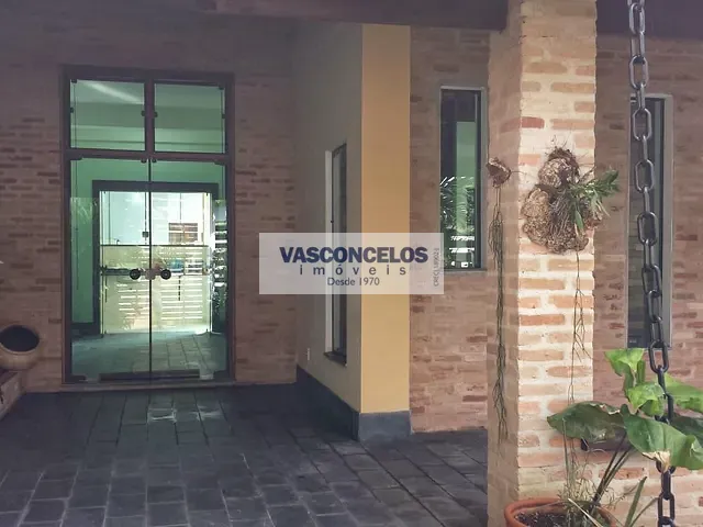 Casa com 360m² 3 quartos e 3 banheiros, à venda, no bairro Martim de Sá em Caraguatatuba