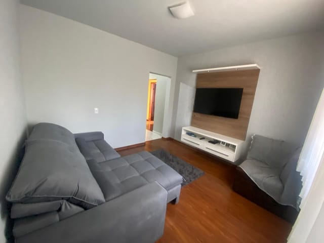 Casa com 82m² 3 quartos e 3 banheiros, à venda, no bairro Uvaranas em Ponta Grossa