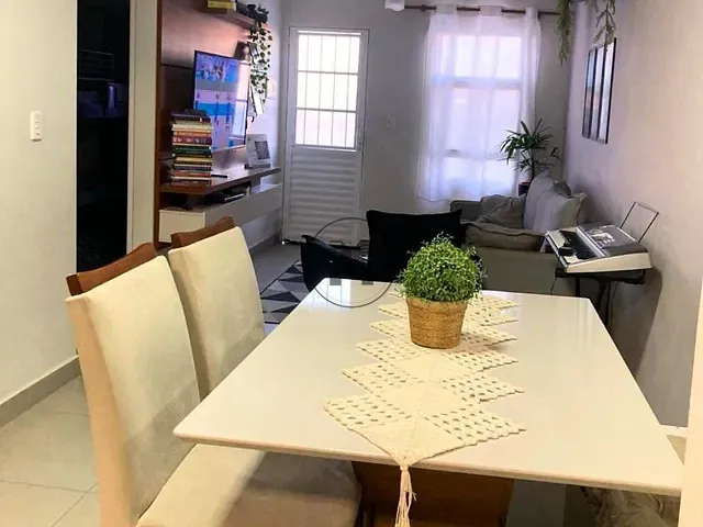 Casa 2 quartos e 2 banheiros, à venda, no bairro Loteamento Industrial Água Preta em Pindamonhangaba