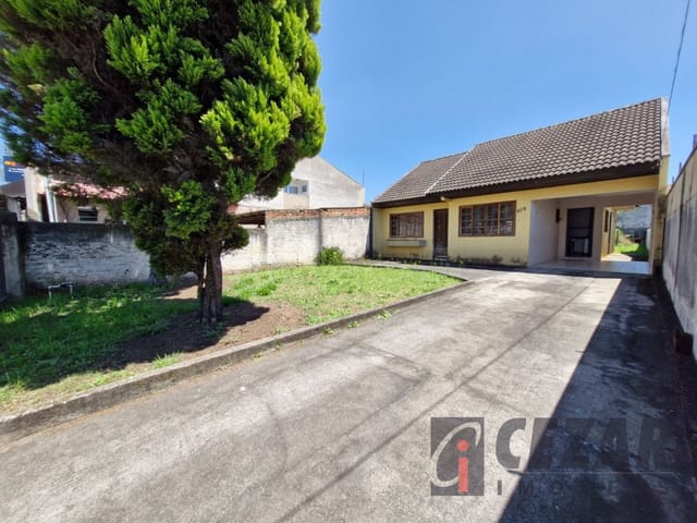 Casa com 500m² 3 quartos e 2 banheiros, à venda, no bairro Bairro Alto em Curitiba